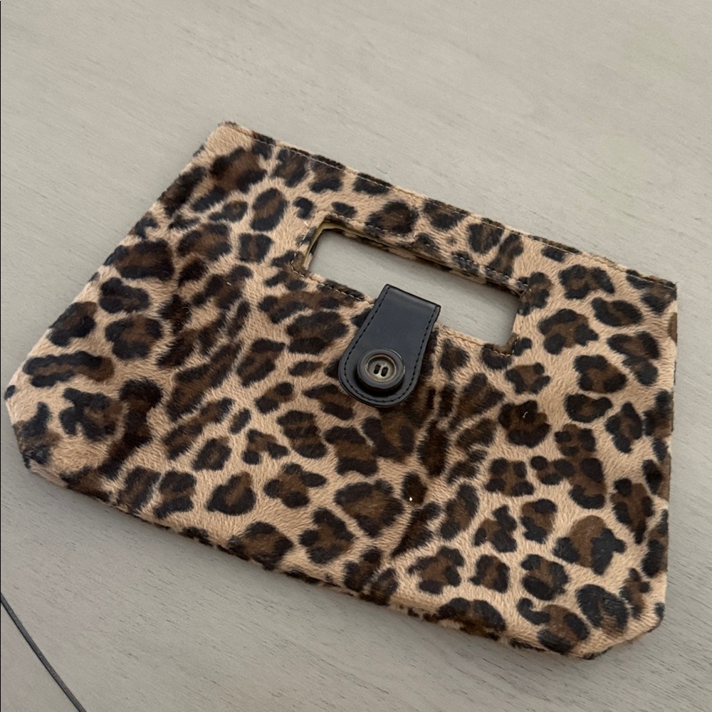 Chic Leopard Print Faux Fur Bag